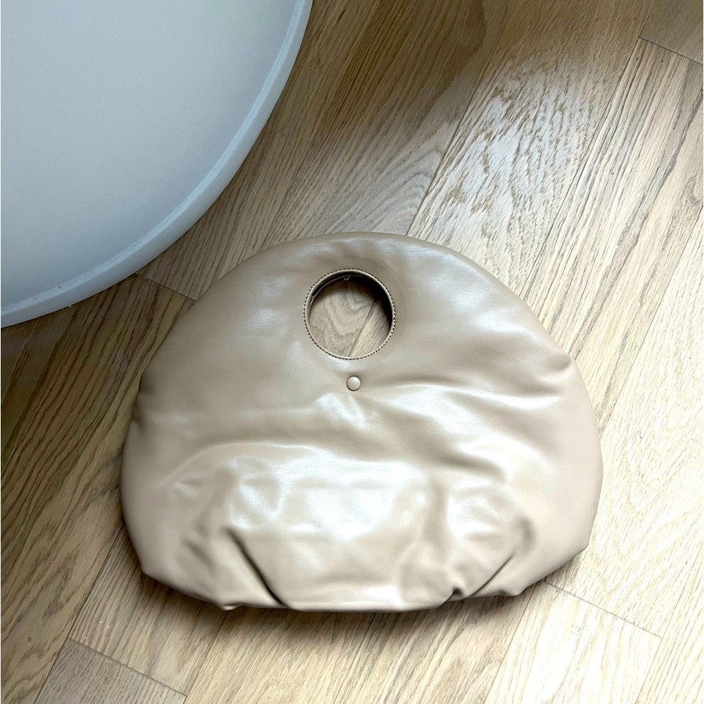Bag clutch